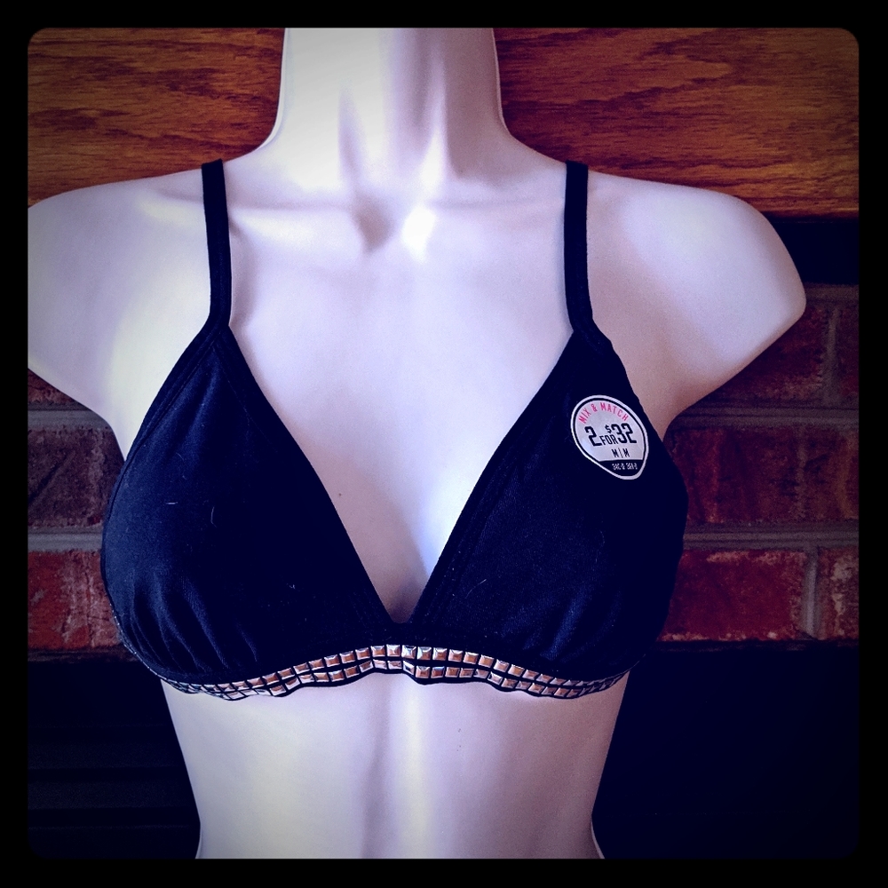 Victoria's secret pink studded bralette NWT Med.